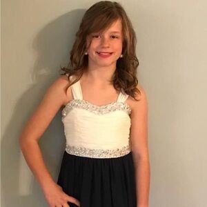 BRIDESMAID Navy with white shirred bodice. Girls size 10. EUC